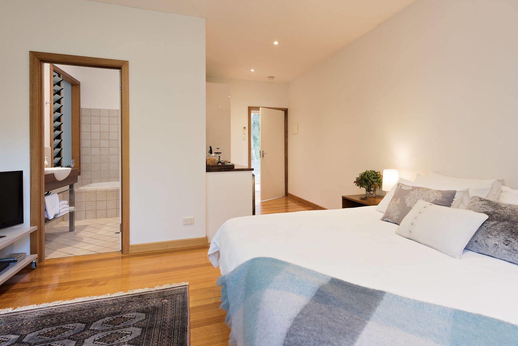Cladich Pavilions Bed And Breakfast Aldgate Exterior foto